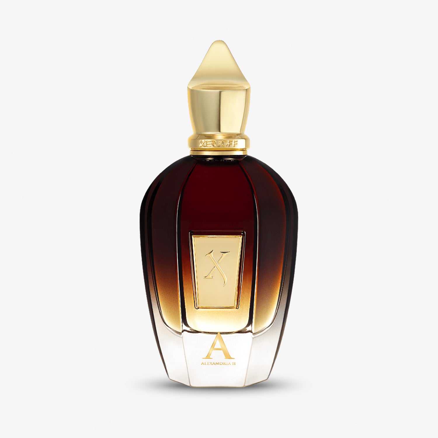 Ein luxuriöser Flakon des Parfums Xerjoff Alexandria II aus dunklem Braunglas mit goldenen Akzenten, einer spitzen goldenen Kappe und einem goldenen Etikett mit einem stilisierten X und dem Buchstaben A an der Basis, vor einem schlichten weißen Hintergrund.